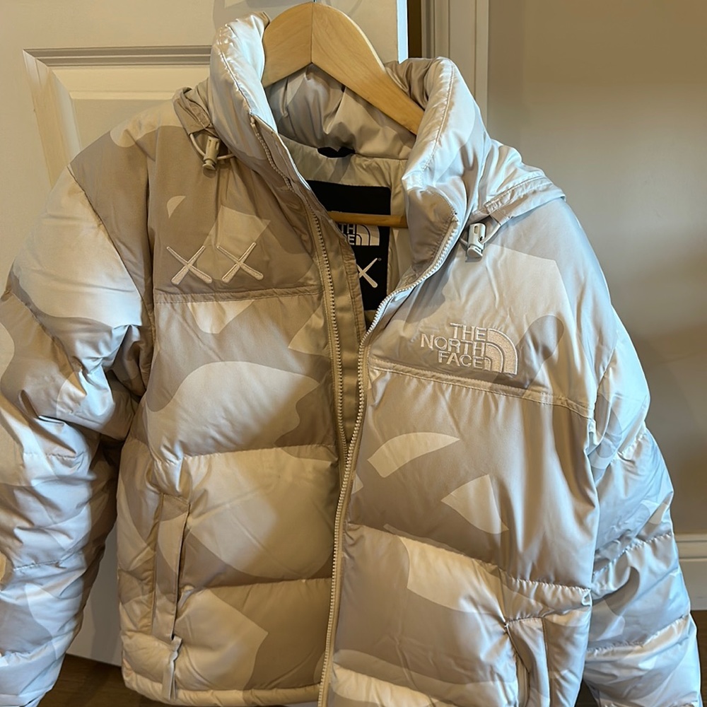 TNF X KAWS RETRO 1996 NUPTSE JACKET